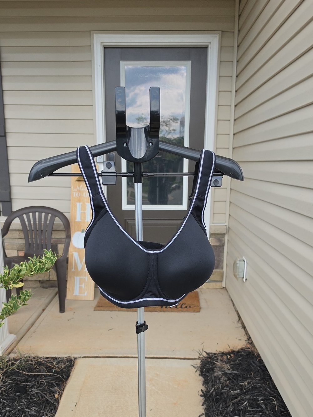 Freya Womens Sonic Molded Sports Bra Size 32 J Black Storm